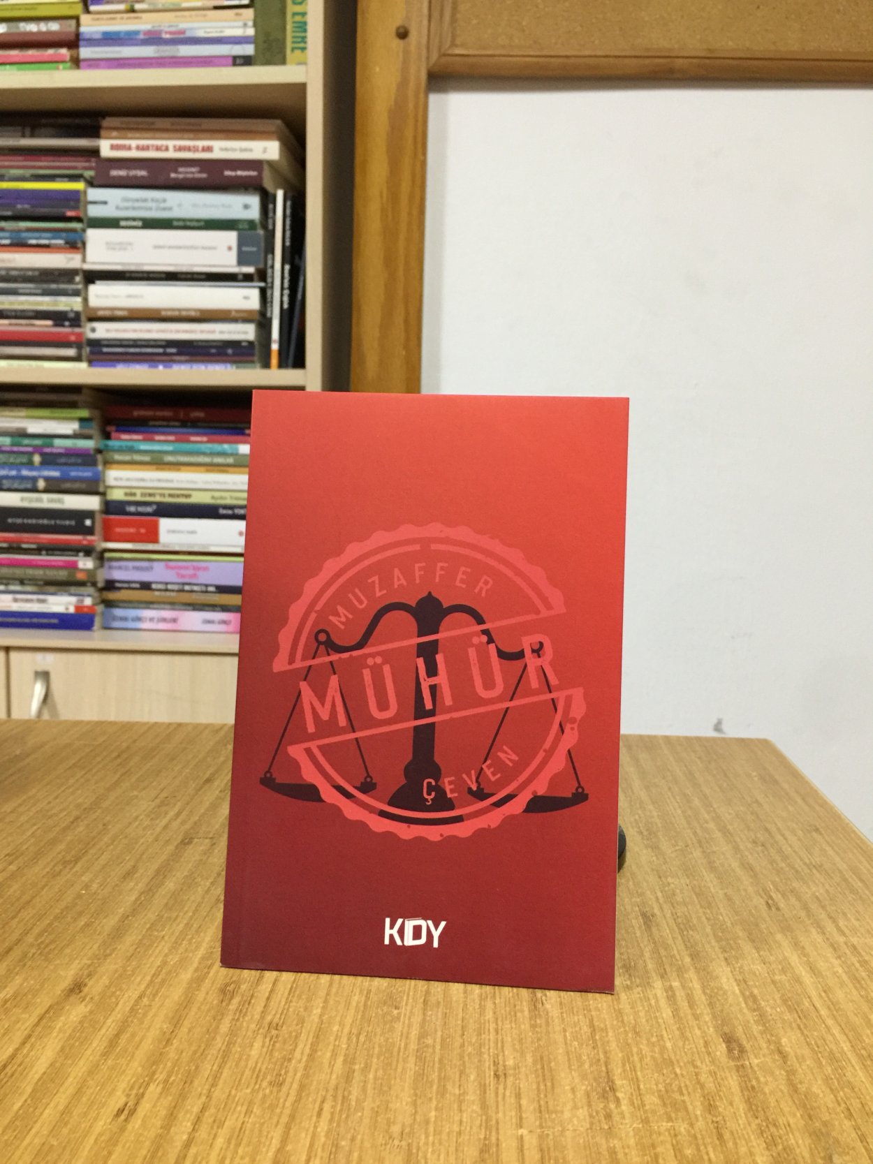 Mühür - Muzaffer Çeven