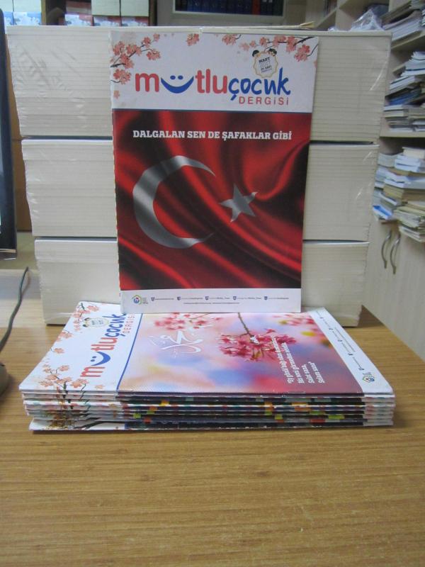 MUTLU ÇOCUK DERGİSİ - 2018 Yılı 8 Sayı TAKIM (Sayılar: 40-41-42-43-44-46-47-48)