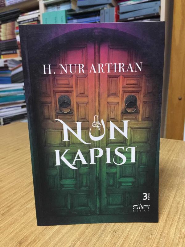 Nun Kapısı - H. Nur Artıran