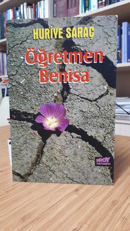 Öğretmen Benisa - İmzalı