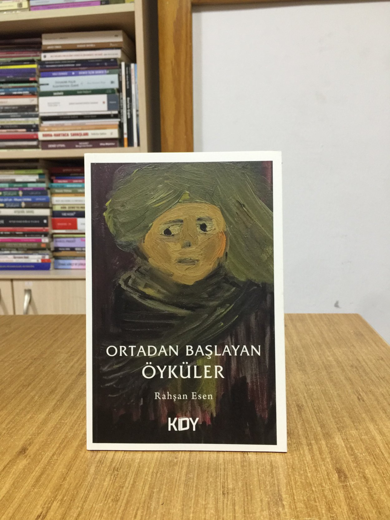 Ortadan Başlayan Öyküler - Rahşan Esen