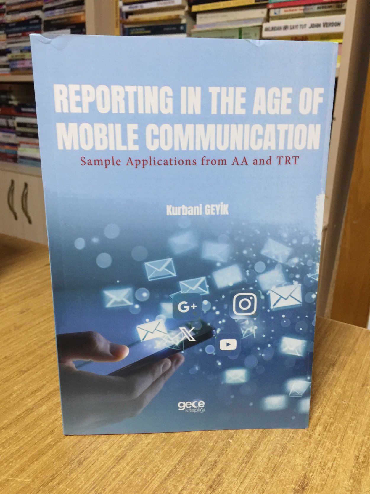 Reporting in the Age of Mobile Communication - Sample Applications from AA and TRT