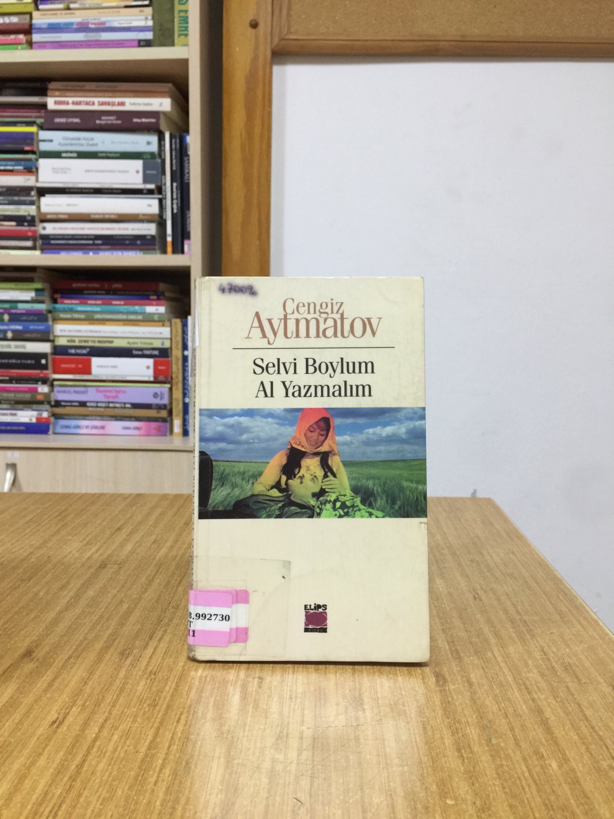 Selvi Boylum Al Yazmalım - Cengiz Aytmatov