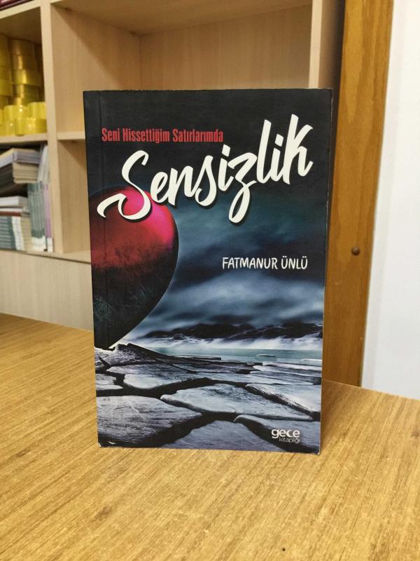 Seni Hissettiğim Satırlarımda Sensizlik - Fatmanur Ünlü