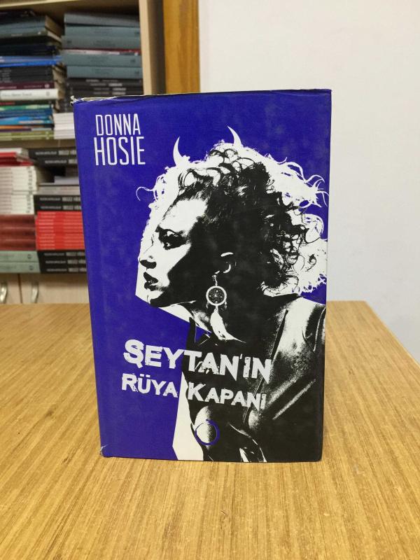 Şeytanın Rüya Kapanı - Donna Hosie (Ciltli - Şömizli)