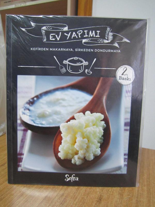 SOFRA DERGİSİ - EV YAPIMI KEFİRDEN MAKARNAYA SİRKEDEN DONDURMAYA KİTABI [2.Baskı]