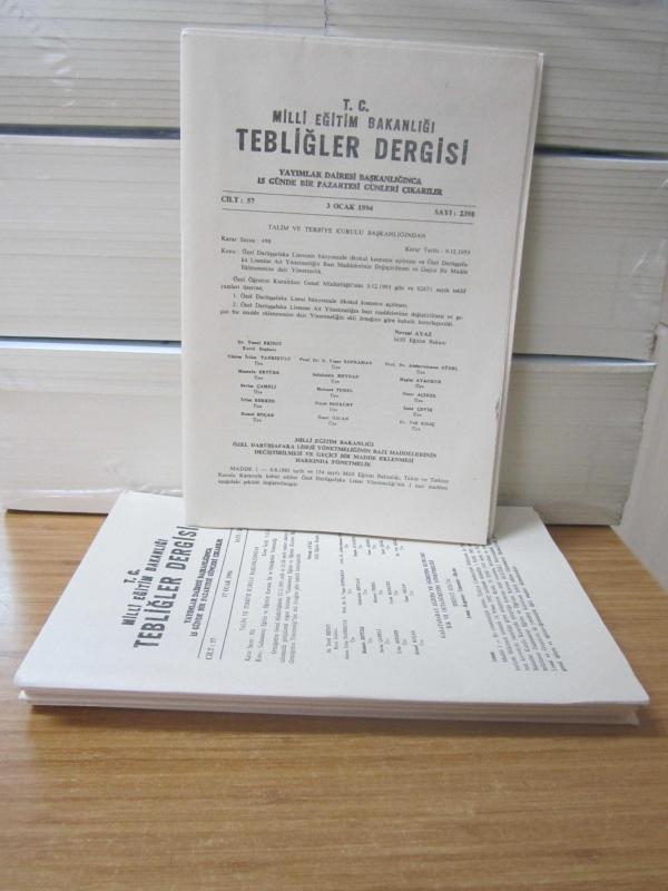 T.C. MİLLİ EĞİTİM BAKANLIĞI TEBLİĞLER DERGİSİ - 1994 YILI 57.CİLT OCAK-EKİM ARASI 8 SAYI TAKIM (Sayılar Açıklamada)