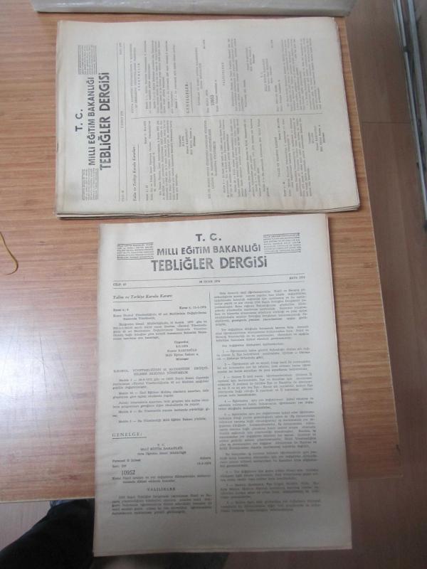 T.C. MİLLİ EĞİTİM BAKANLIĞI TEBLİĞLER DERGİSİ - 28 OCAK-11 MART 1974 YILI 37.CİLT 1776-1782 ARASI SAYILAR 7 SAYI TAKIM