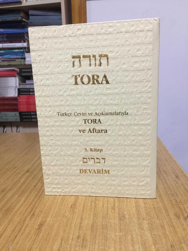 Tora 5. Kitap : Türkçe Çeviri ve Açıklamalarıyla Tora ve Aftara - Devarim [Ciltli]