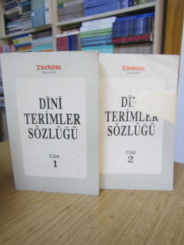 Türkiye Gazetesi DİNİ TERİMLER SÖZLÜĞÜ 2 CİLT TAKIM