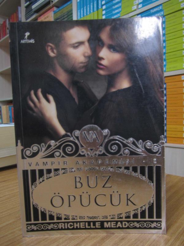 Vampir Akademisi - 2 Buz Öpücük