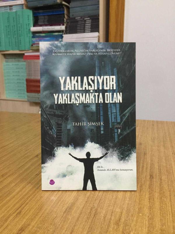 Yaklaşıyor Yaklaşmakta Olan - Tahir Şimşek