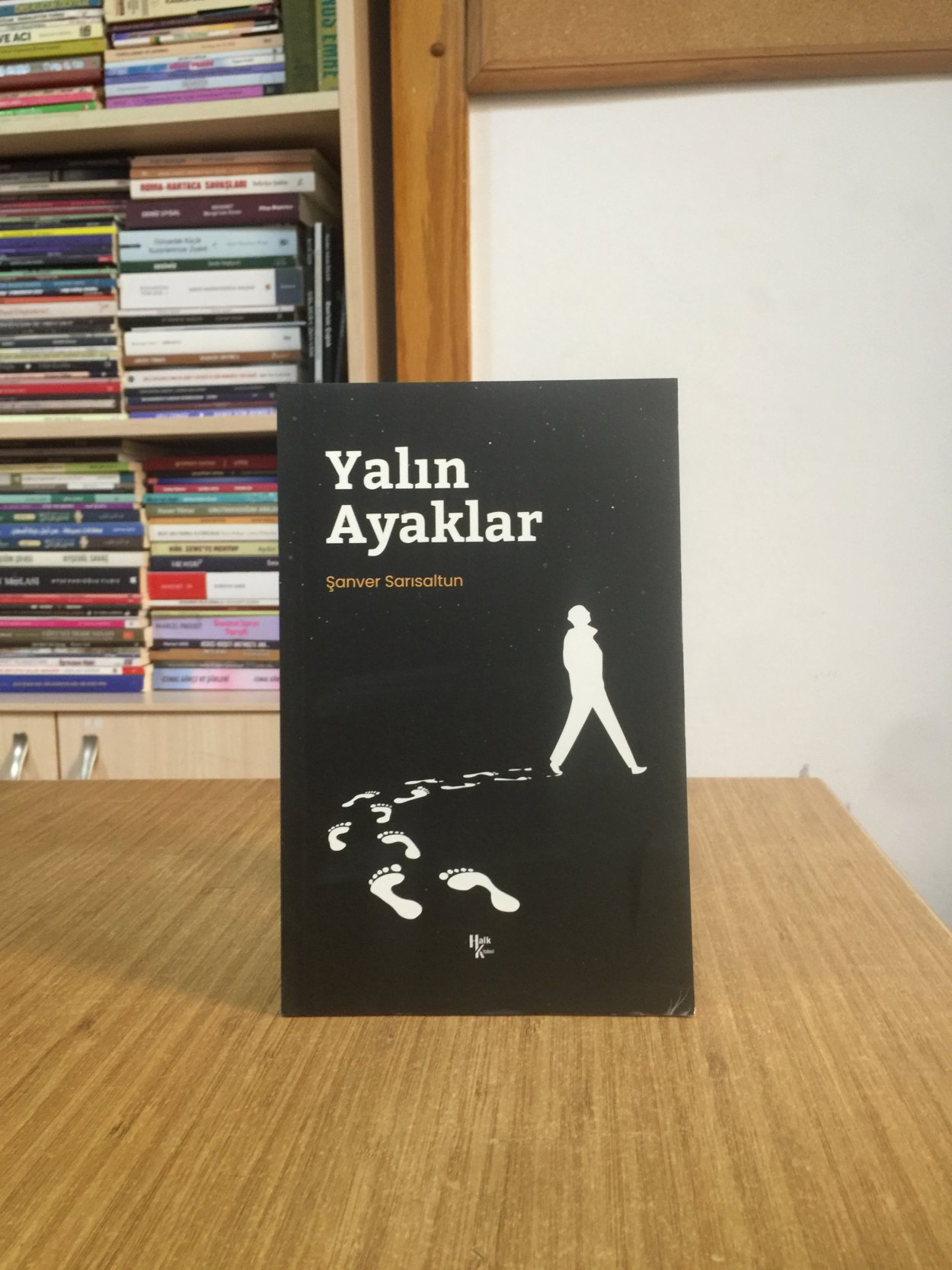 Yalın Ayaklar - Şanver Sarısaltun