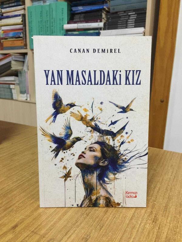 Yan Masaldaki Kız - Canan Demirel