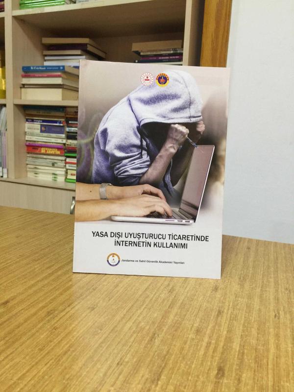 Yasa Dışı Uyuşturucu Ticaretinde İnternetin Kullanımı - Editör: Ali Engin Dönmez (2023)