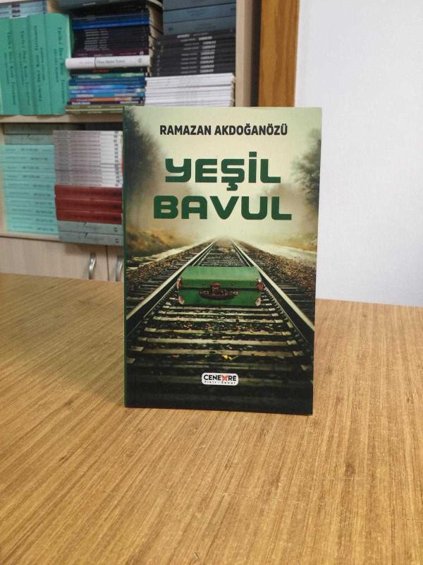 Yeşil Bavul - Ramazan Akdoğanözü