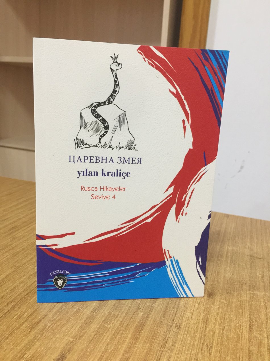 Yılan Kraliçe (Rusça Hikayeler Seviye 4) Dorlion Yayınları