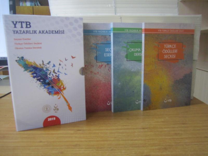 YTB YAZARLIK AKADEMİSİ 2019 Seçme Eserler-Türkçe Ödülleri Seçkisi-Okuma Yazma Dersleri [3 Kitap TAKIM, Kutulu]