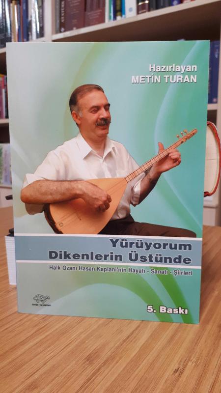 Yürüyorum Dikenlerin Üstünde - Metin Turan